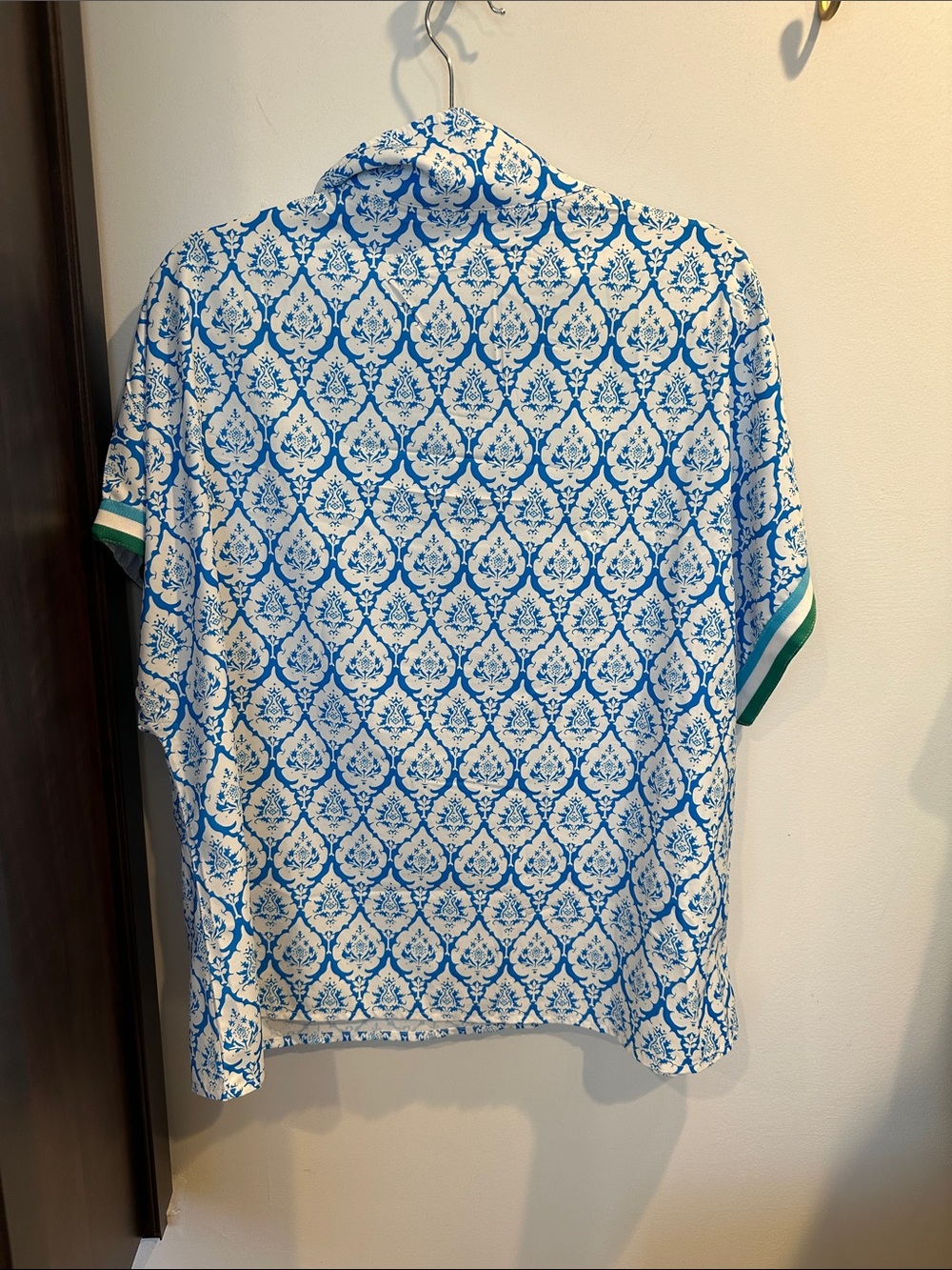 Source Unknown Blue and White Patterned Short-Sleeve Polo with Green Trim - Picture 2 of 2